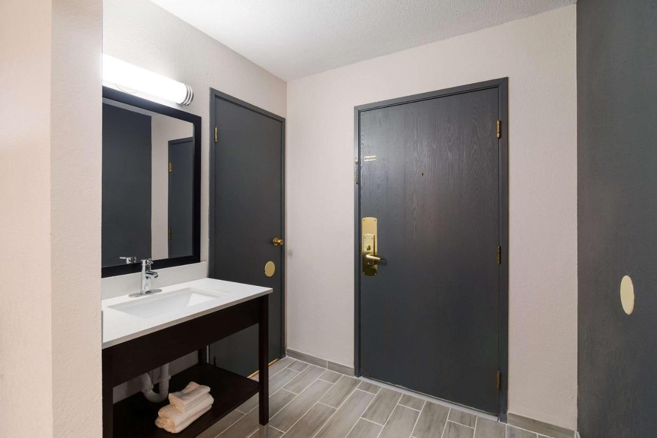 Econo Lodge Williston Dış mekan fotoğraf